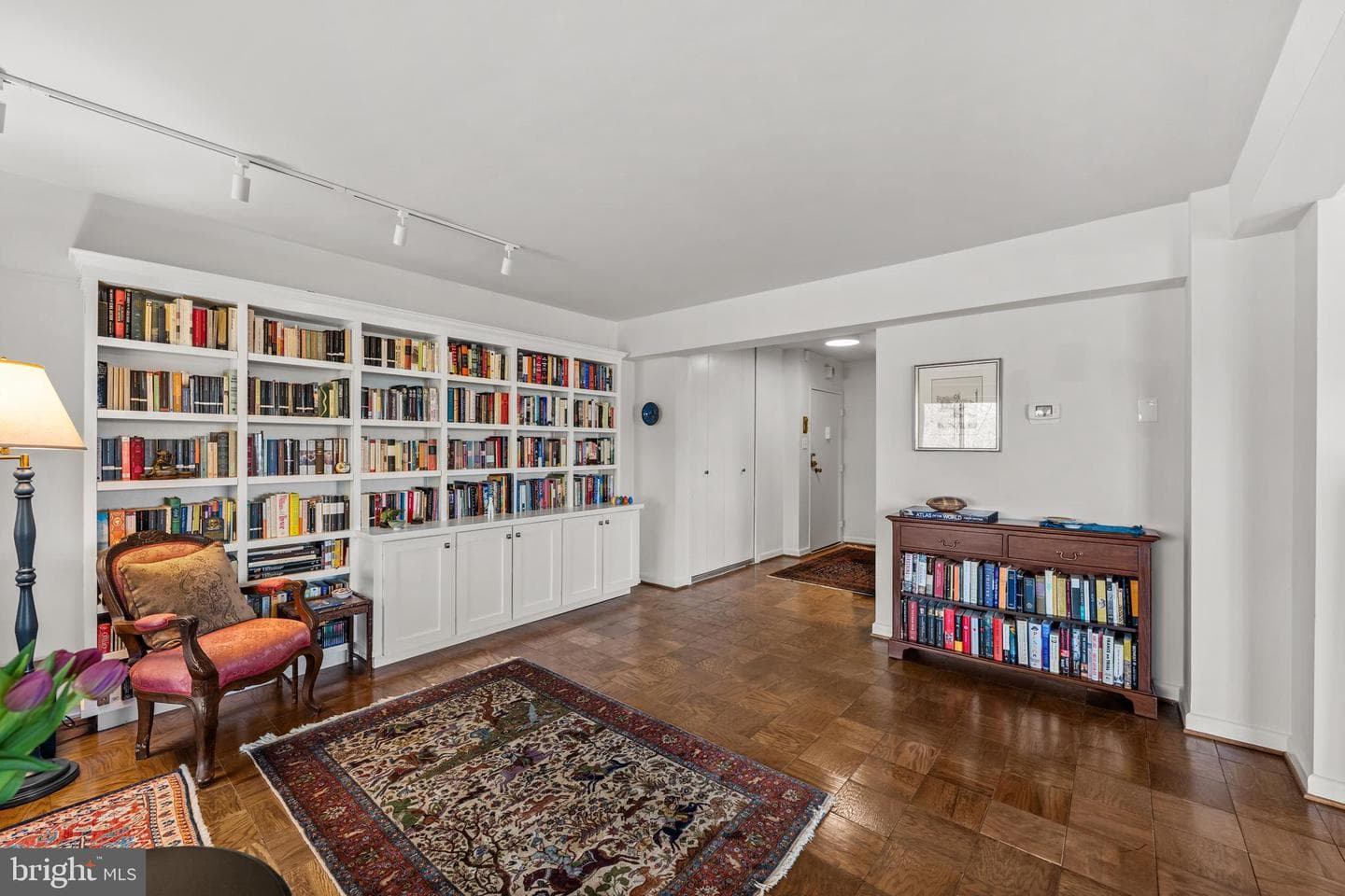 4201 Cathedral Avenue NW #1124 E photo 3
