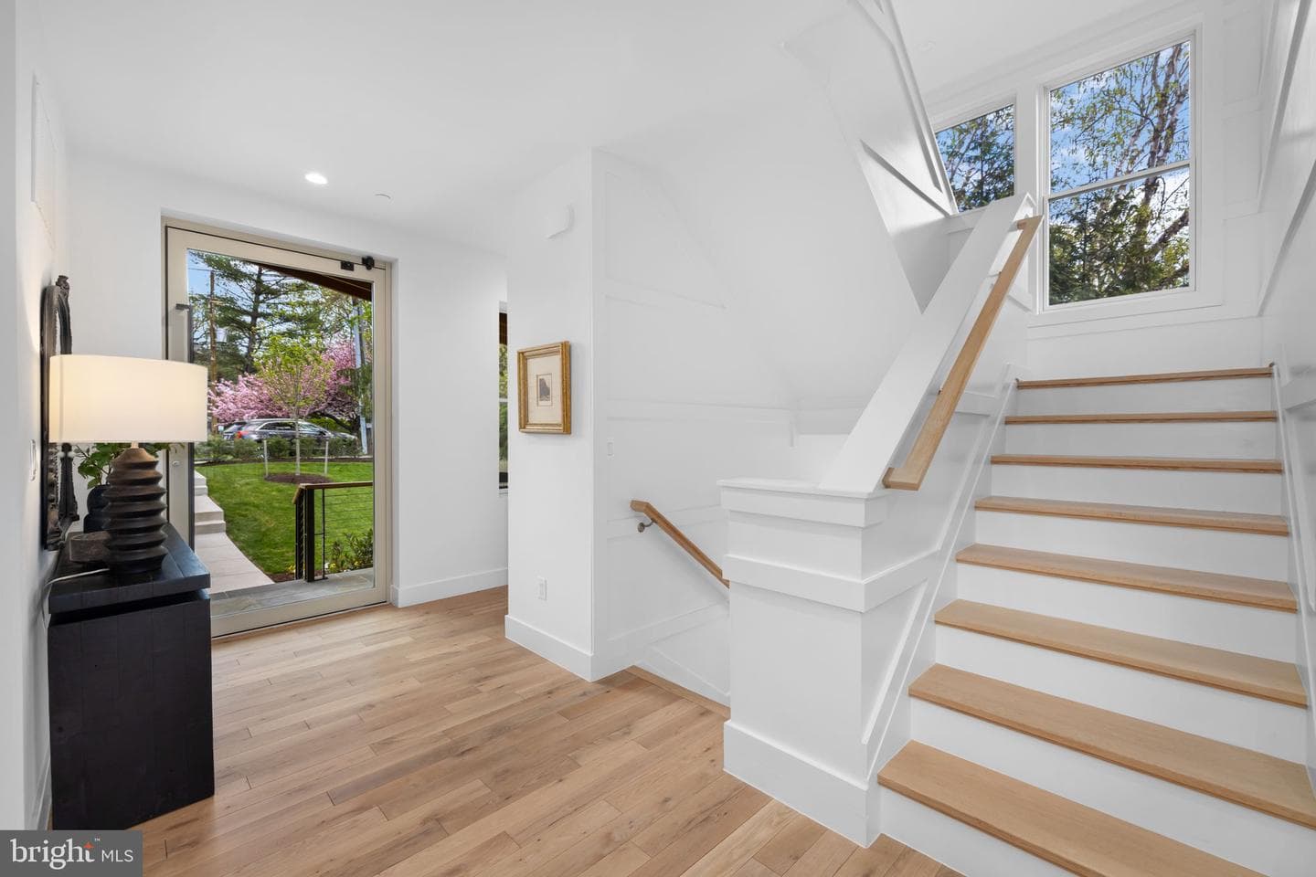 4892 Macarthur Boulevard NW photo 3