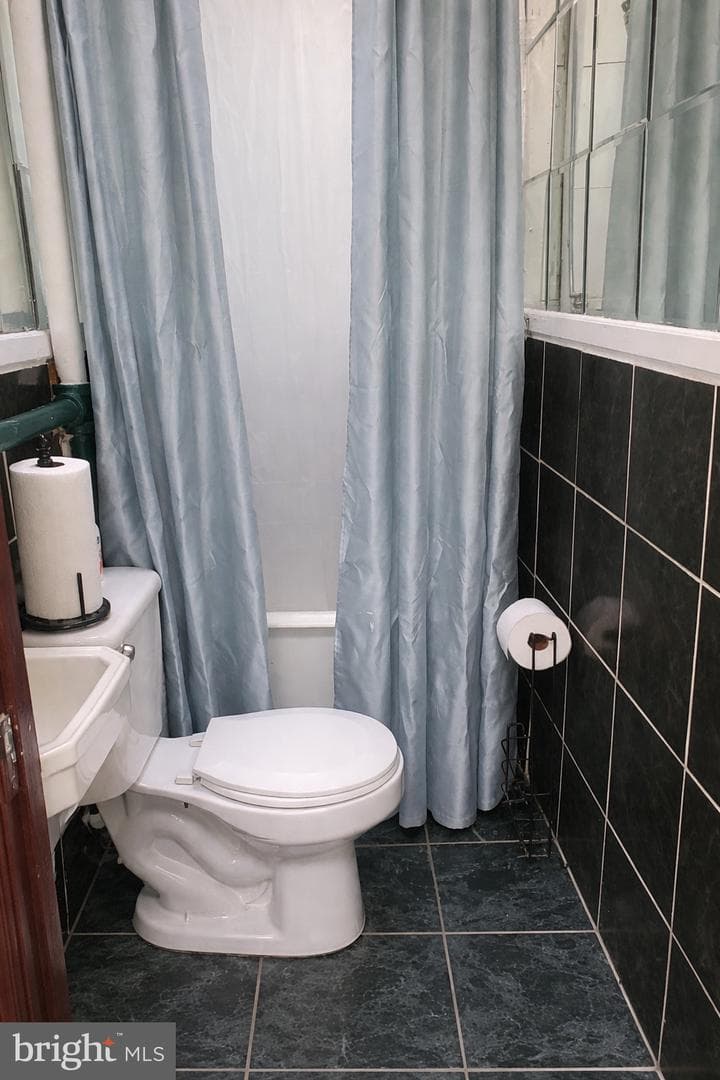 1122 Columbia Road NW photo 29