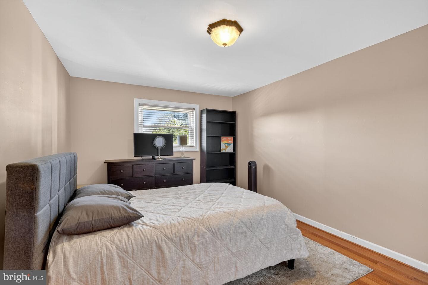 260 45th Street NE photo 8