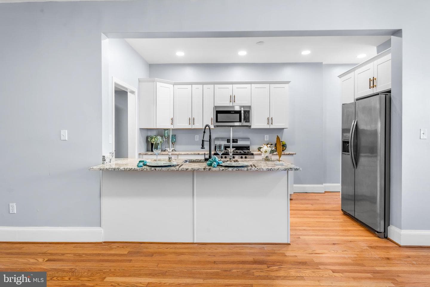 325 Madison Street NW photo 13
