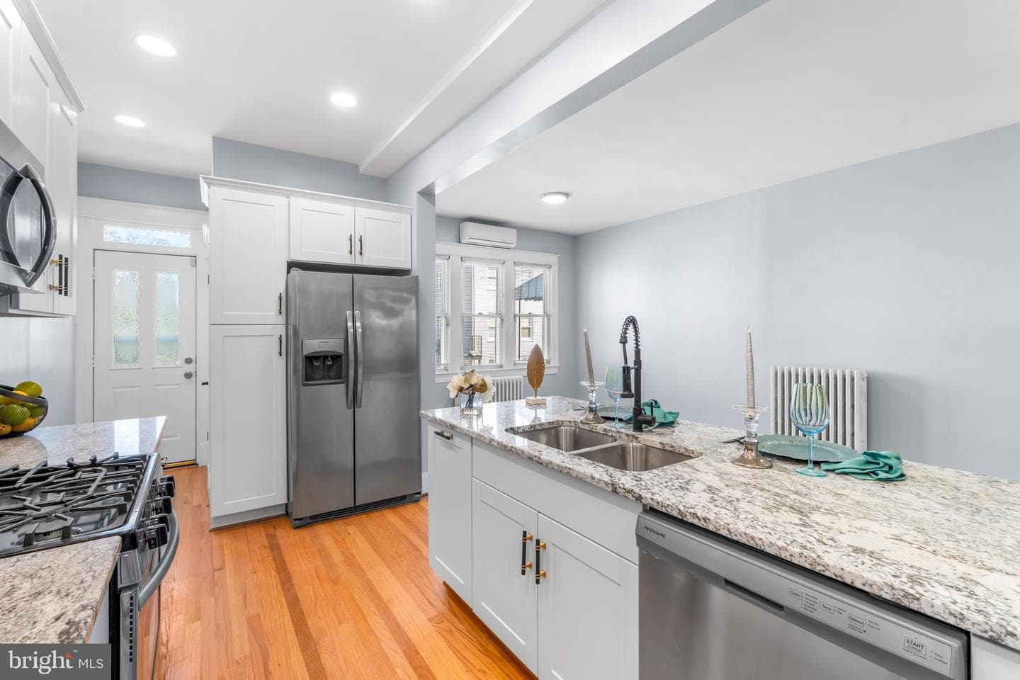 325 Madison Street NW photo 16