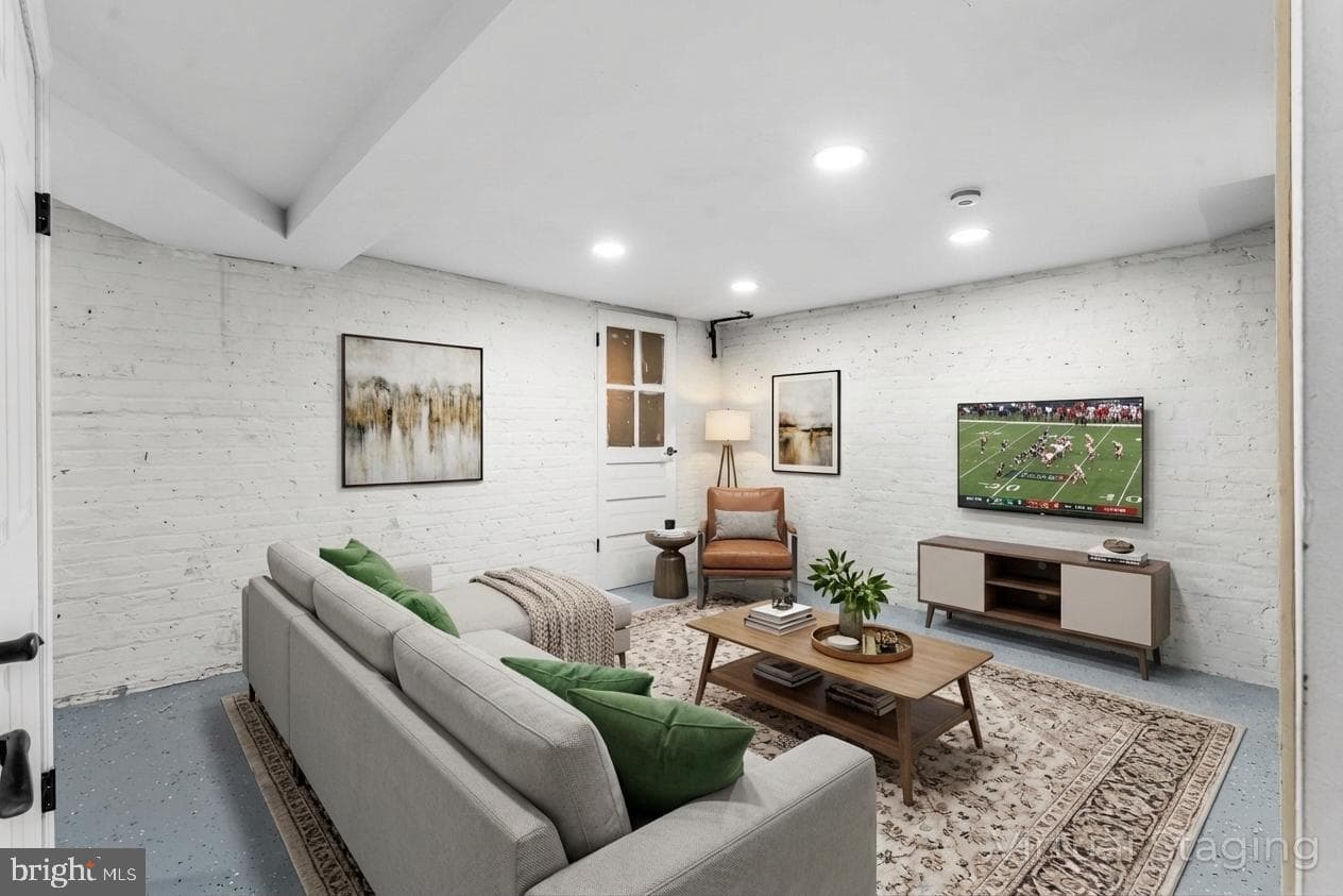 325 Madison Street NW photo 47