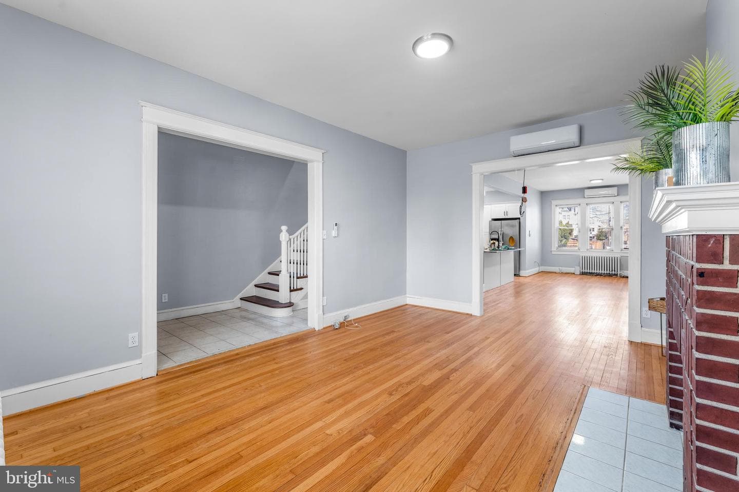 325 Madison Street NW photo 7