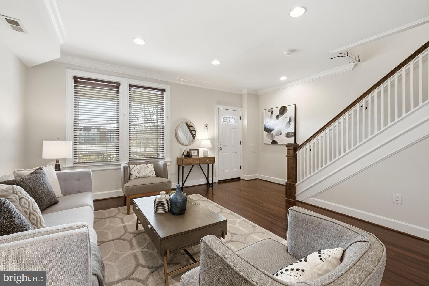 719 Irving Street NW photo 4