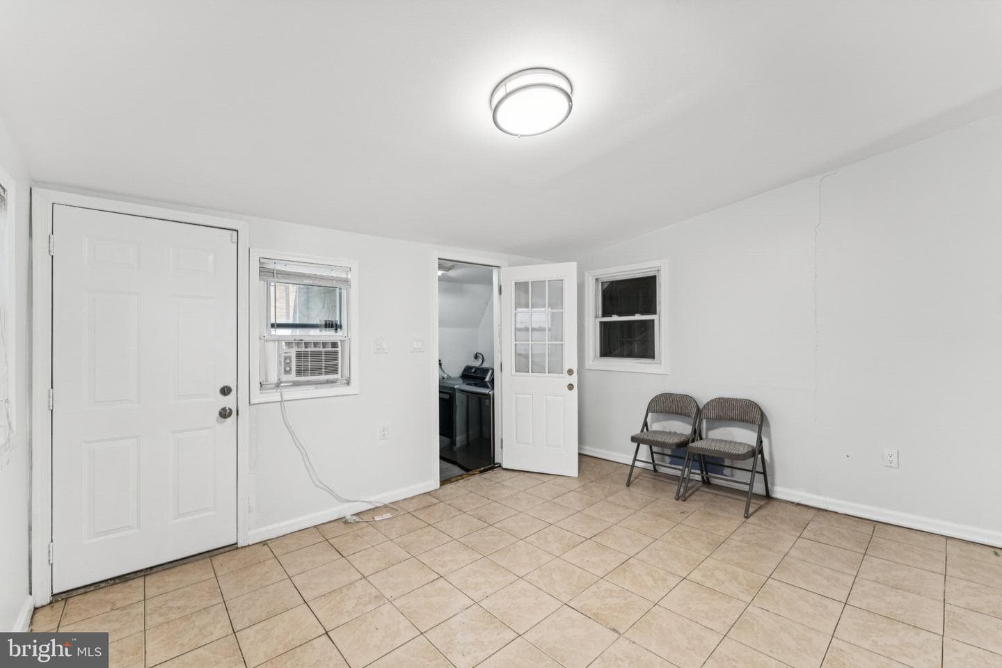 621 Kenyon Street NW photo 11