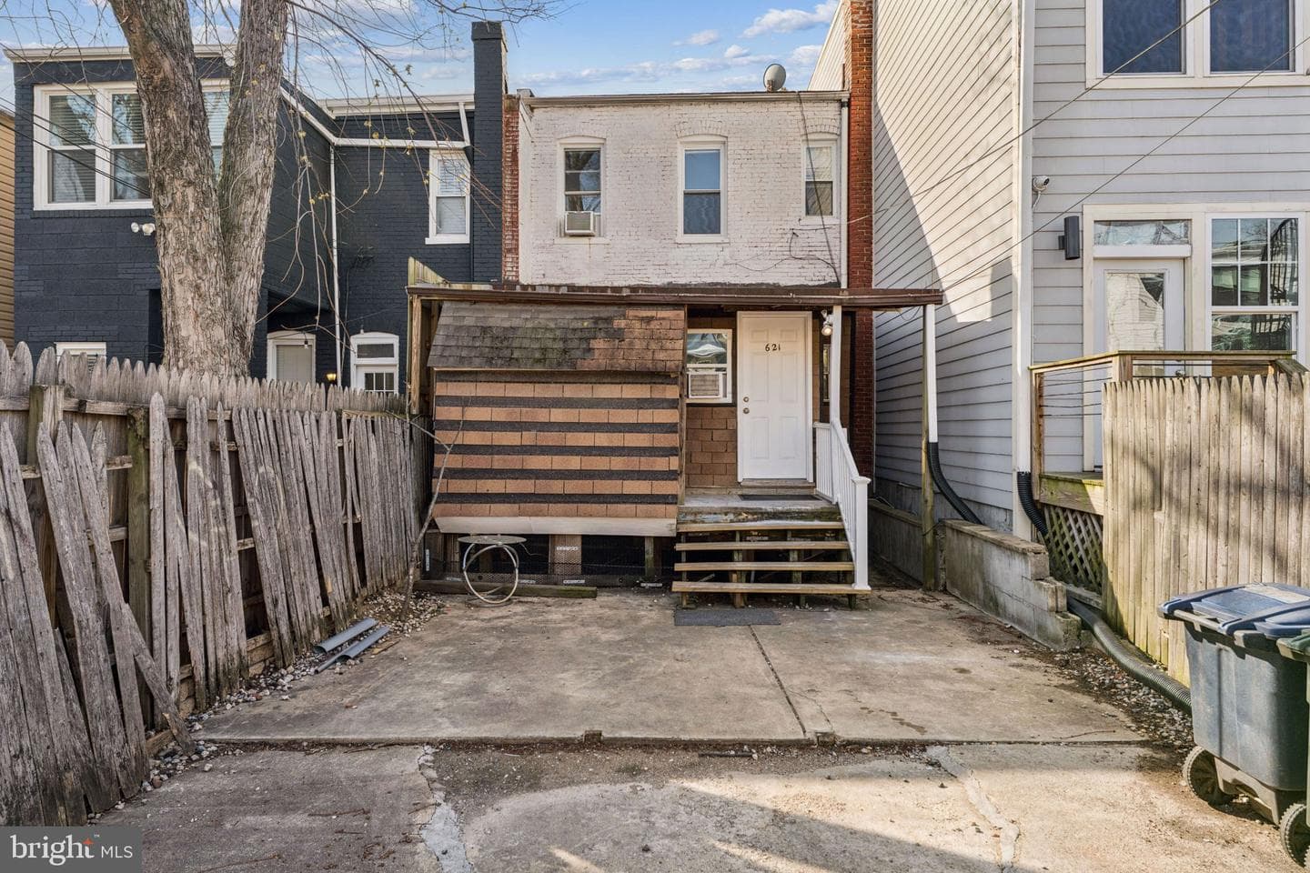 621 Kenyon Street NW photo 25