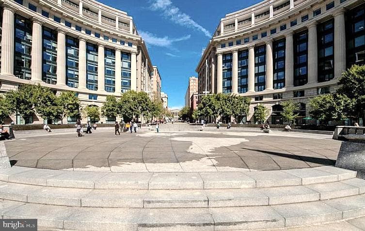 701 Pennsylvania Avenue NW #1210