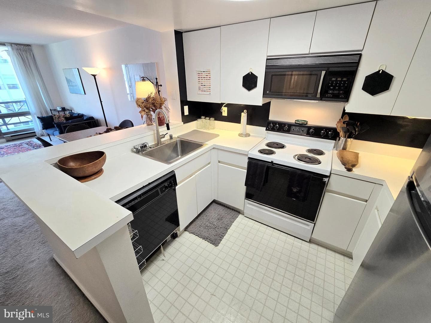 701 Pennsylvania Avenue NW #1210 photo 8