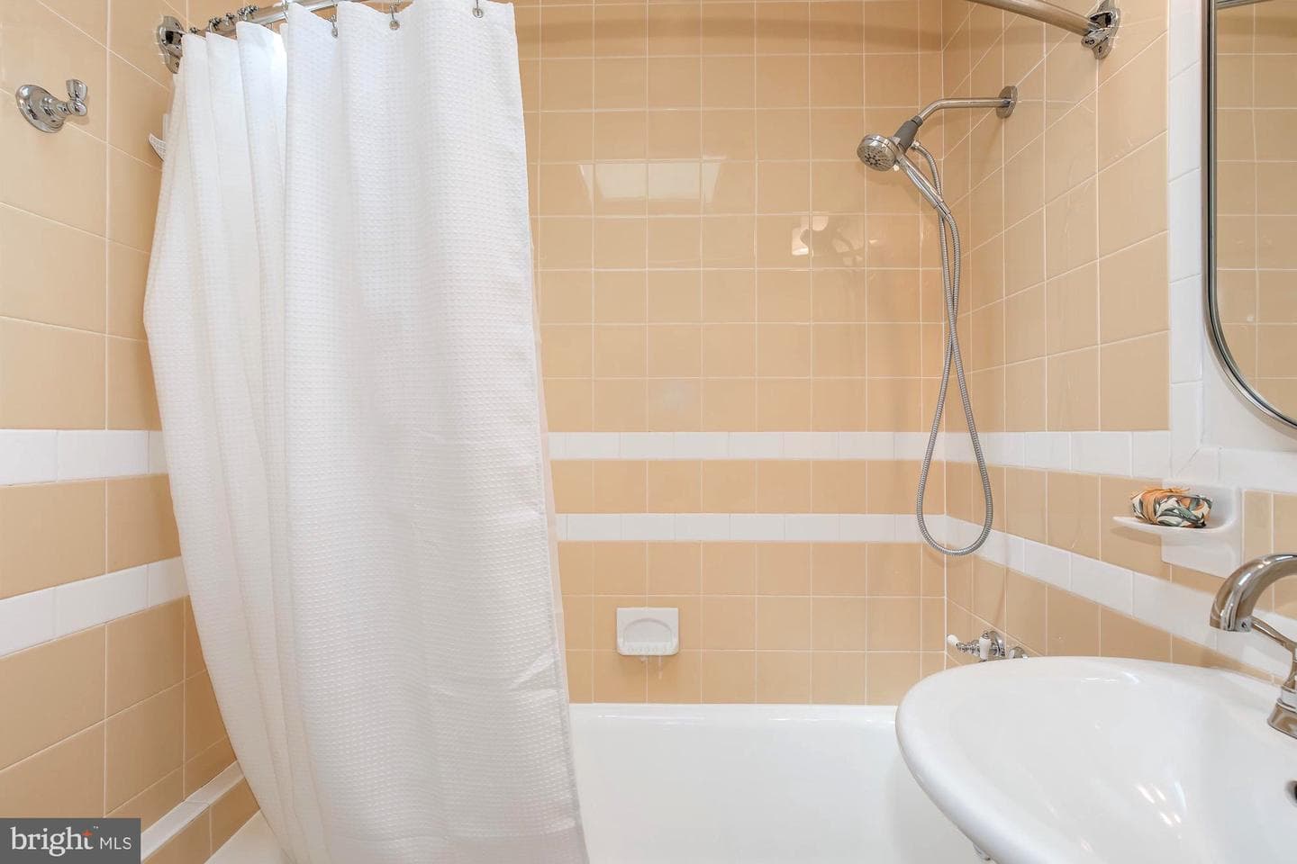 1364 Sheridan Street NW photo 40
