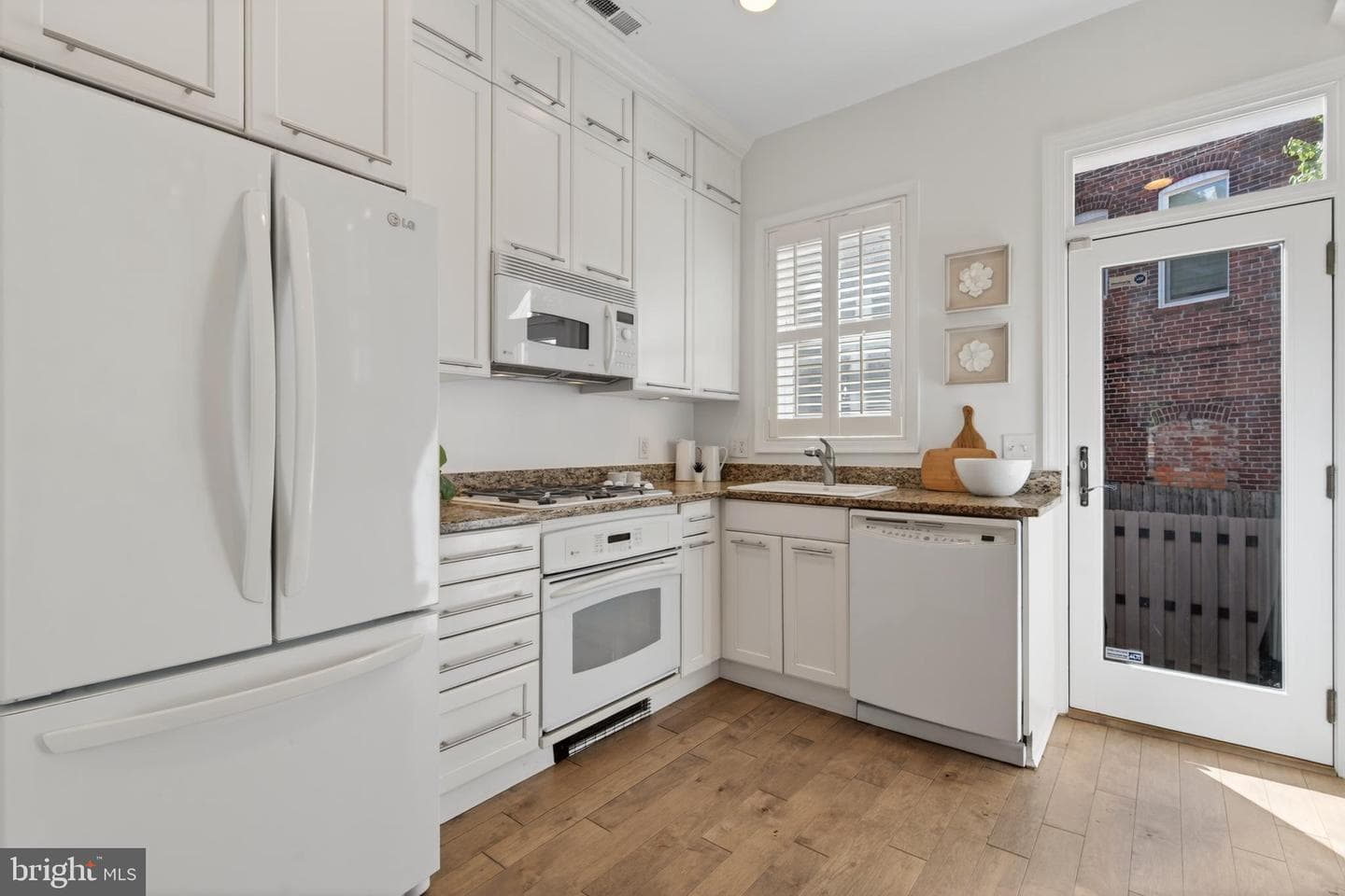 1381 North Carolina Avenue NE photo 10