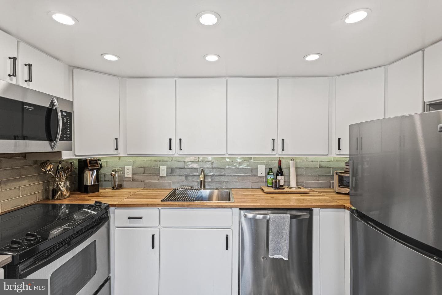 1740 New Hampshire Avenue NW #f photo 9