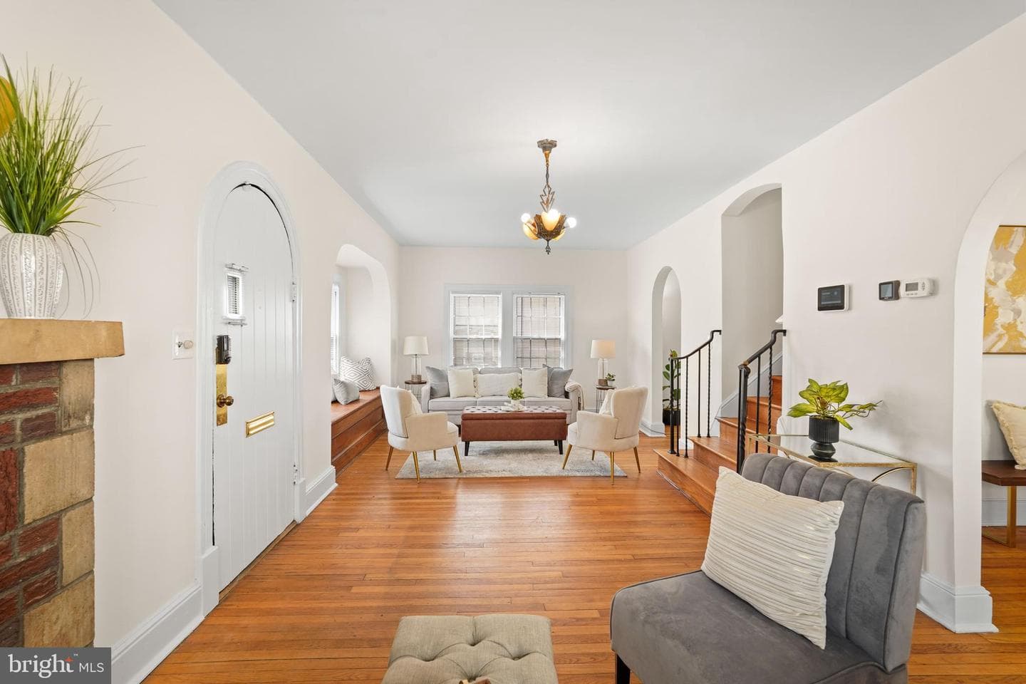 1226 Quincy Street NE photo 2