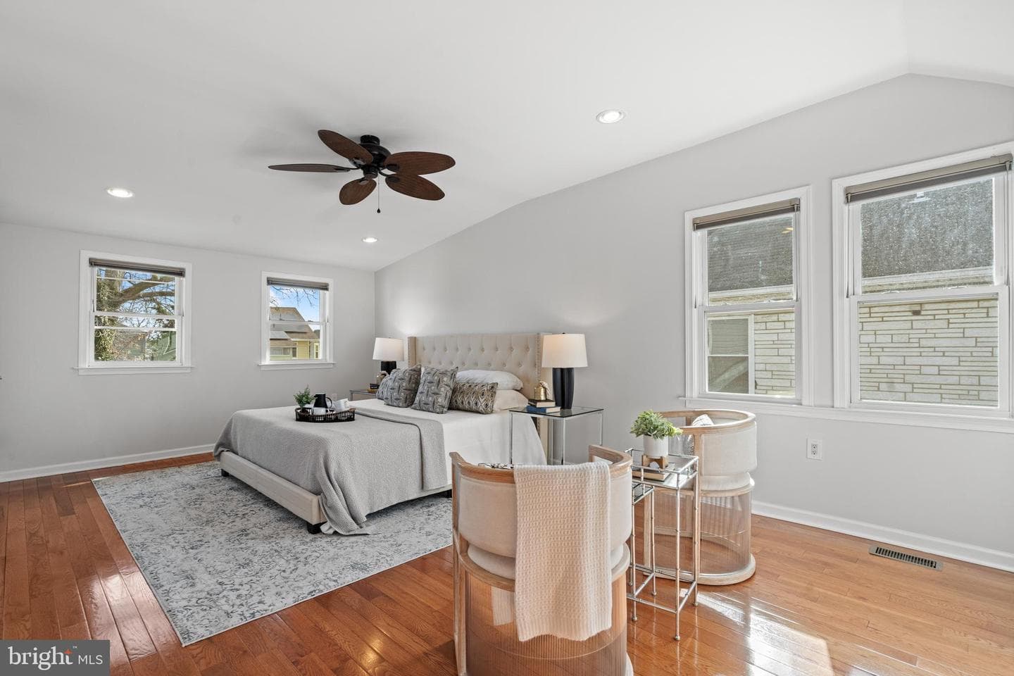 3021 24th Street NE photo 18