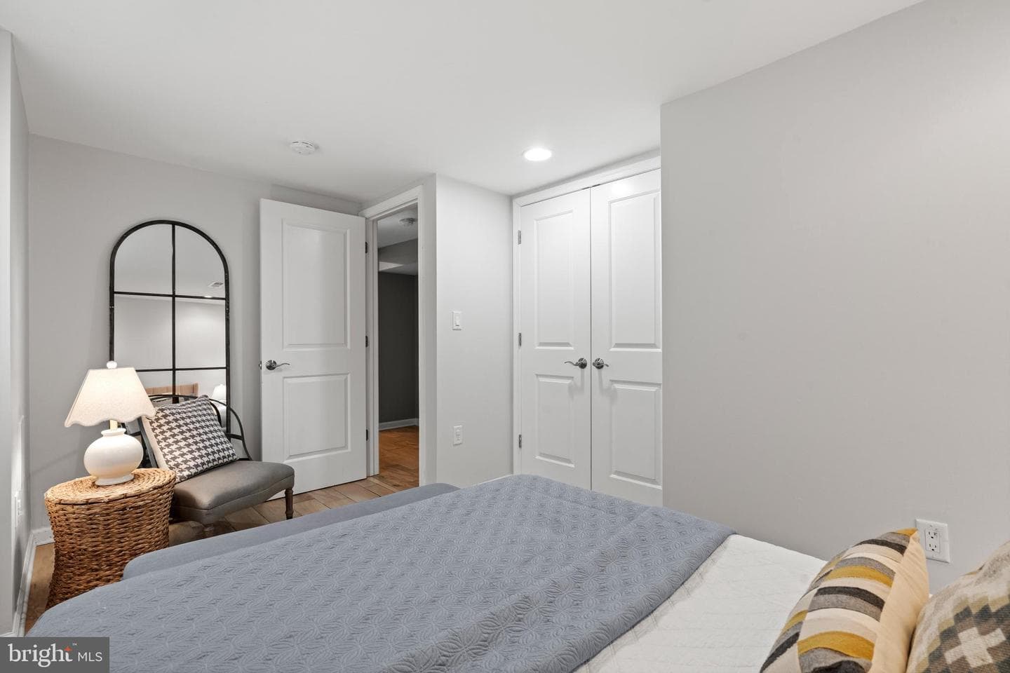 3021 24th Street NE photo 37