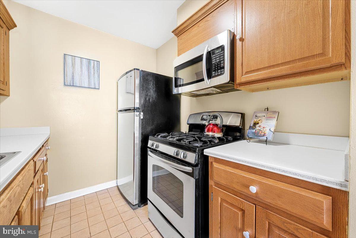 5112 Macarthur Boulevard NW #110 photo 8