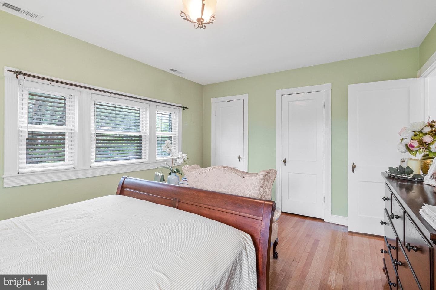 5703 Blair Road NE photo 8