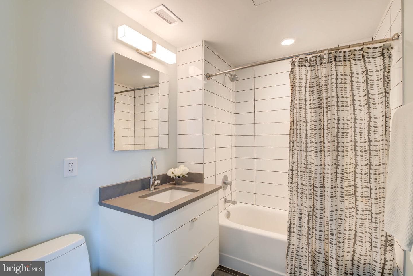 1300 4th Street SE #414 photo 8