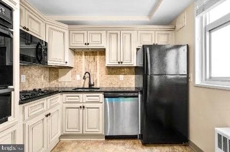 2401 H Street NW #211