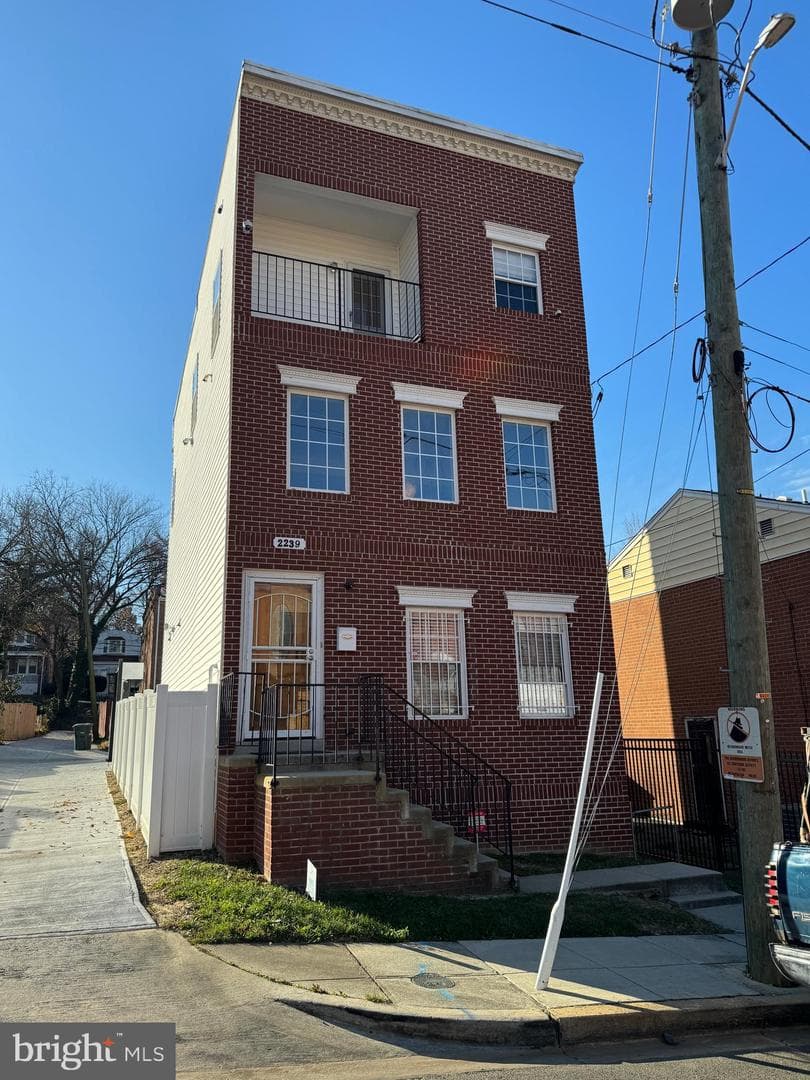 2239 Ridge Place SE, Washington