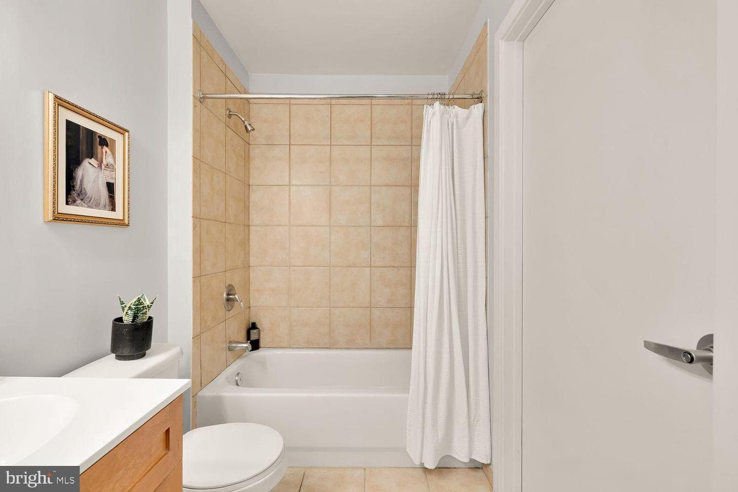 2120 Vermont Avenue NW #412 photo 19