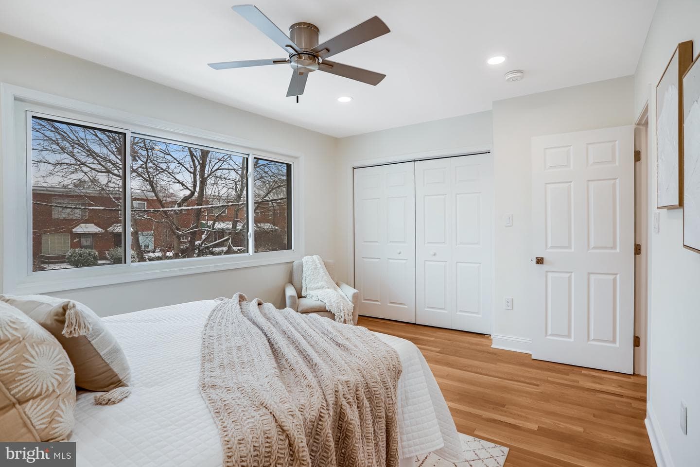 720 Decatur Street NE photo 13