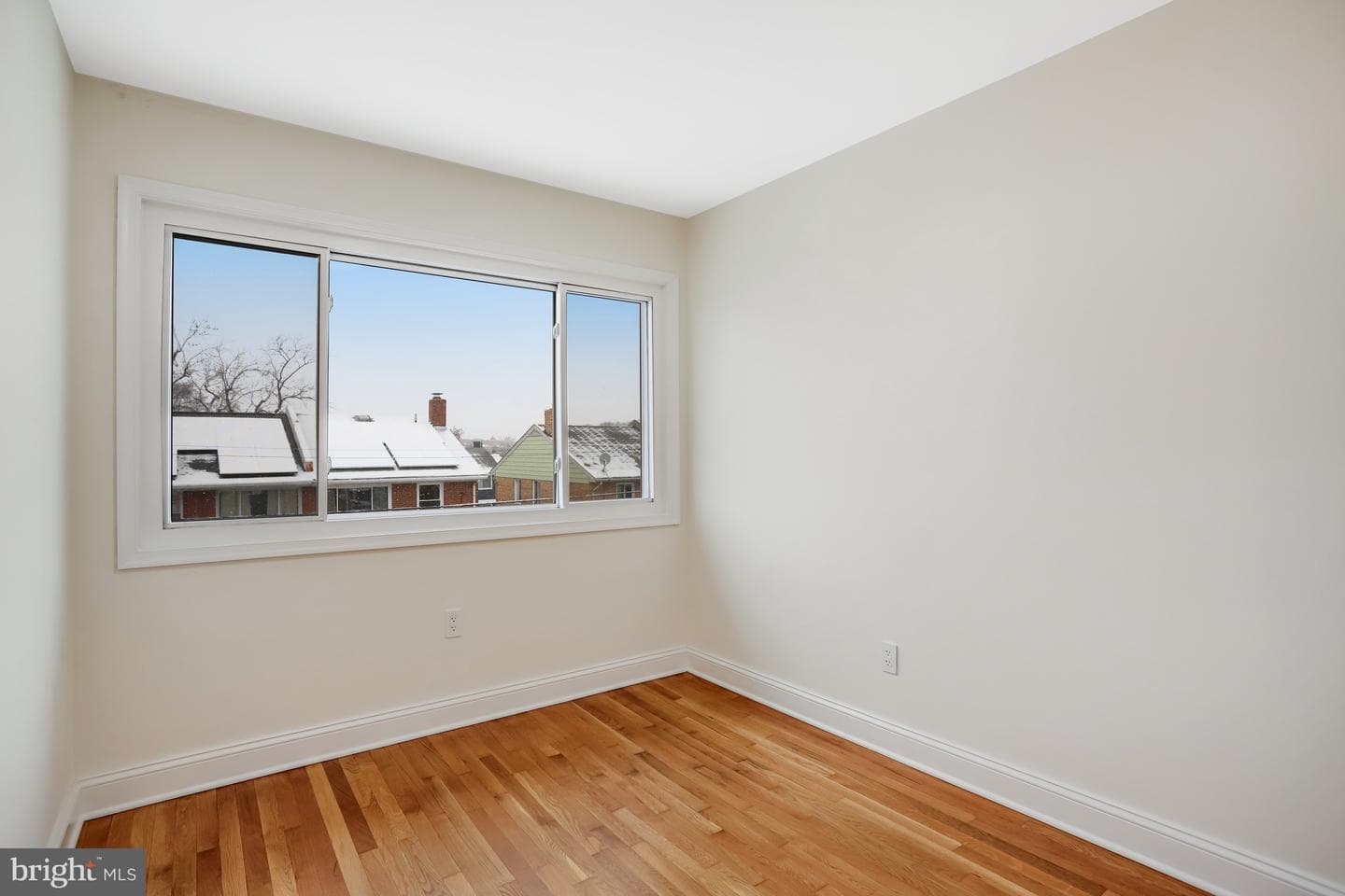 720 Decatur Street NE photo 17