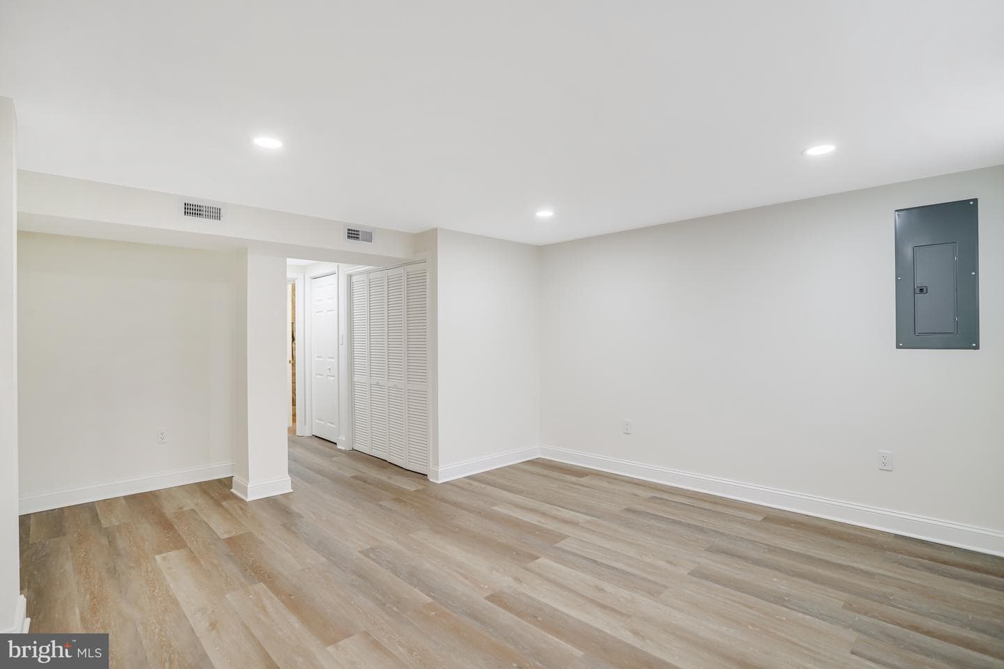 720 Decatur Street NE photo 19