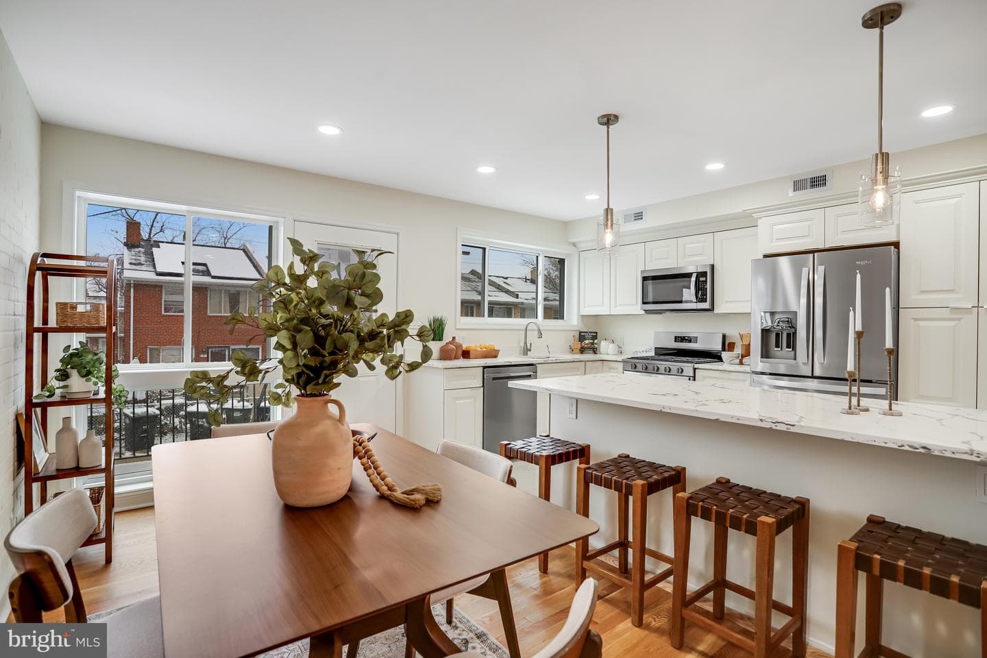 720 Decatur Street NE photo 8