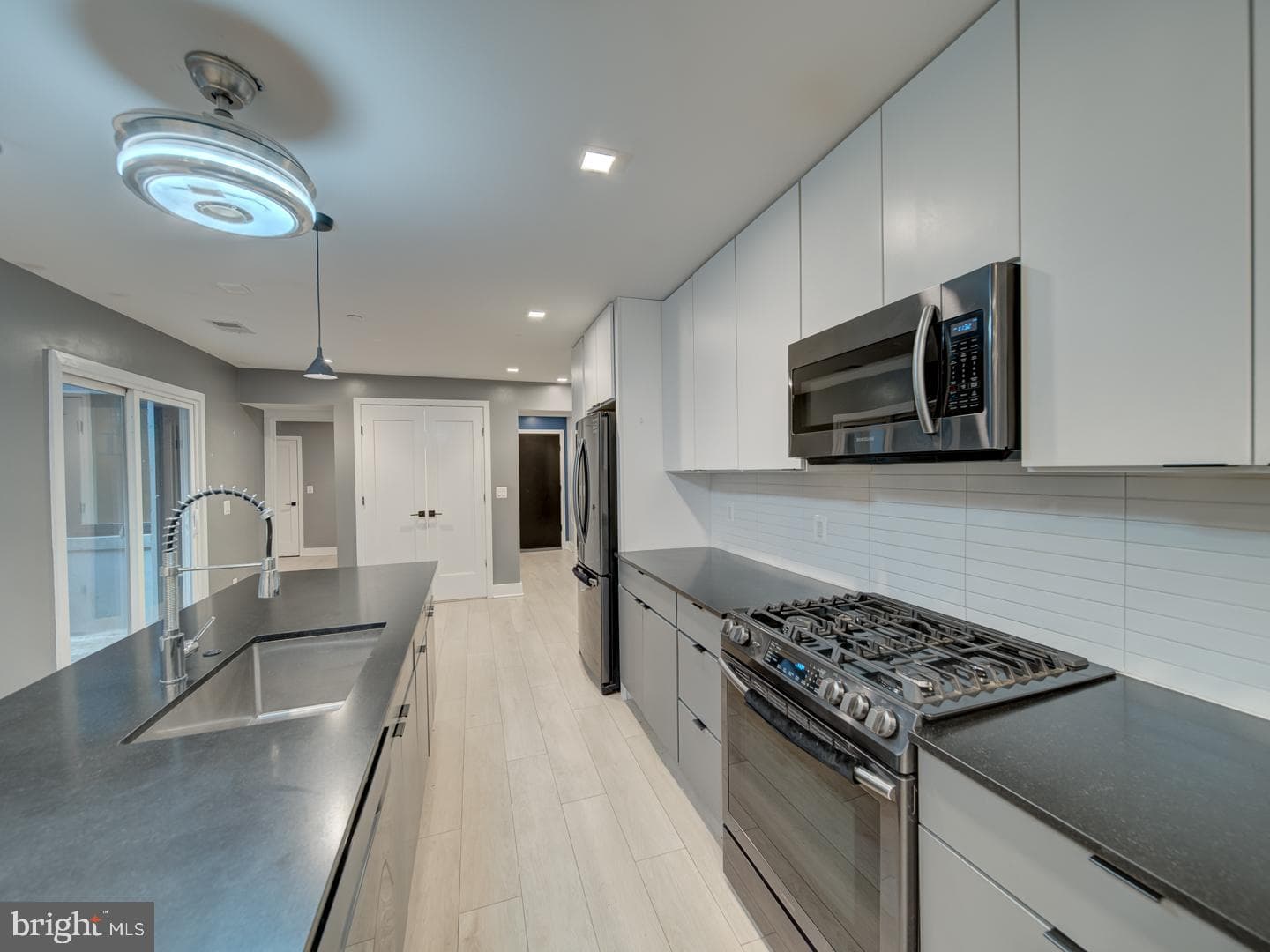 615 15th Street NE #1 photo 11
