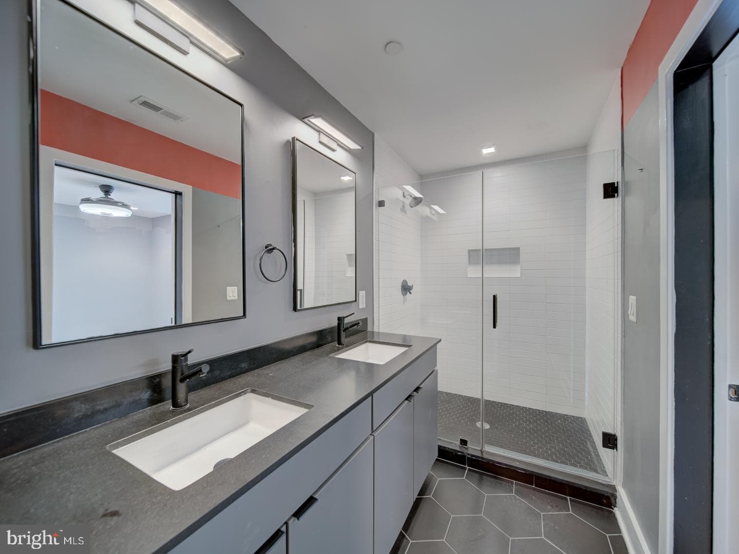 615 15th Street NE #1 photo 29