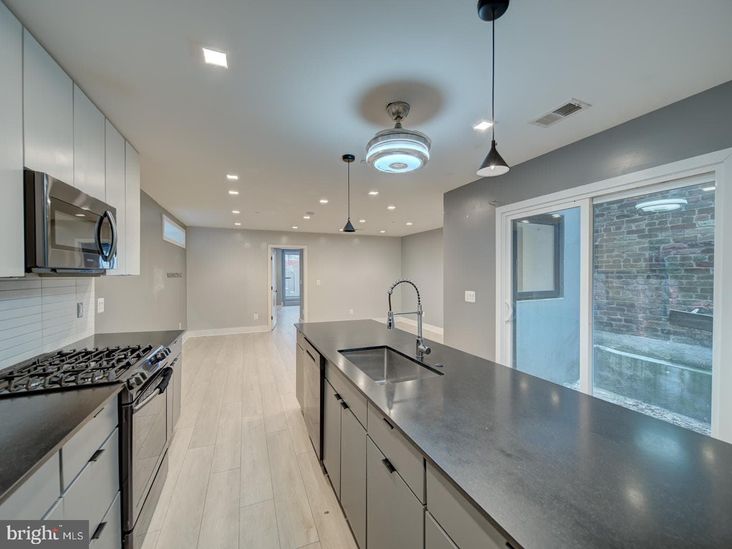 615 15th Street NE #1 photo 9