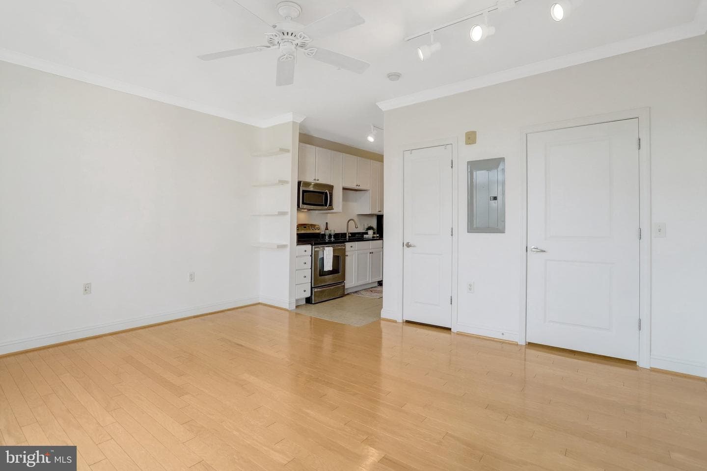 1391 Pennsylvania Avenue SE #554 photo 8