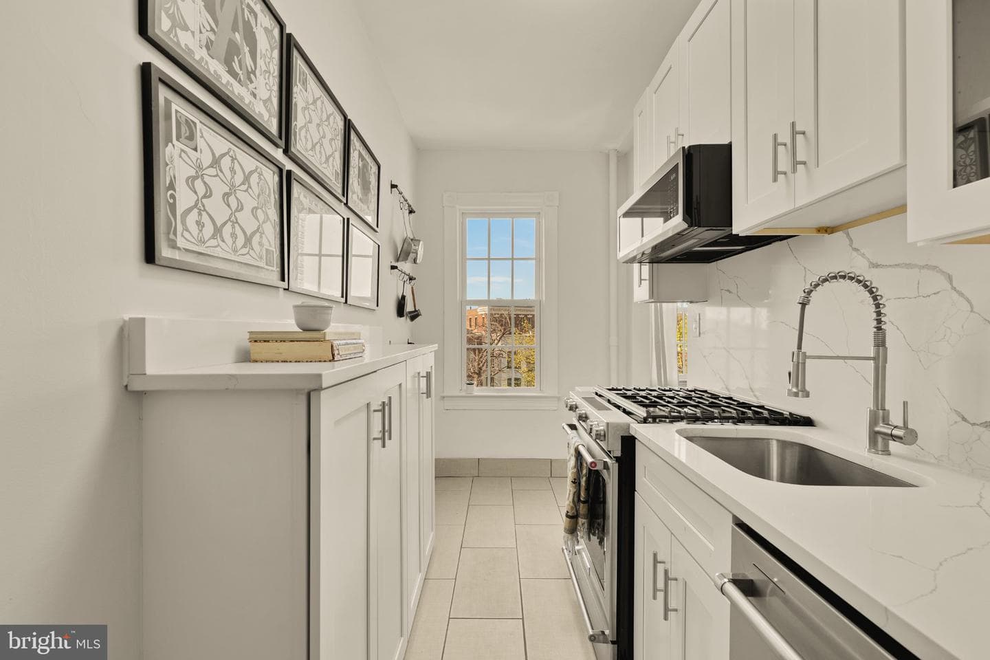 644 Massachusetts Avenue NE #400 photo 14