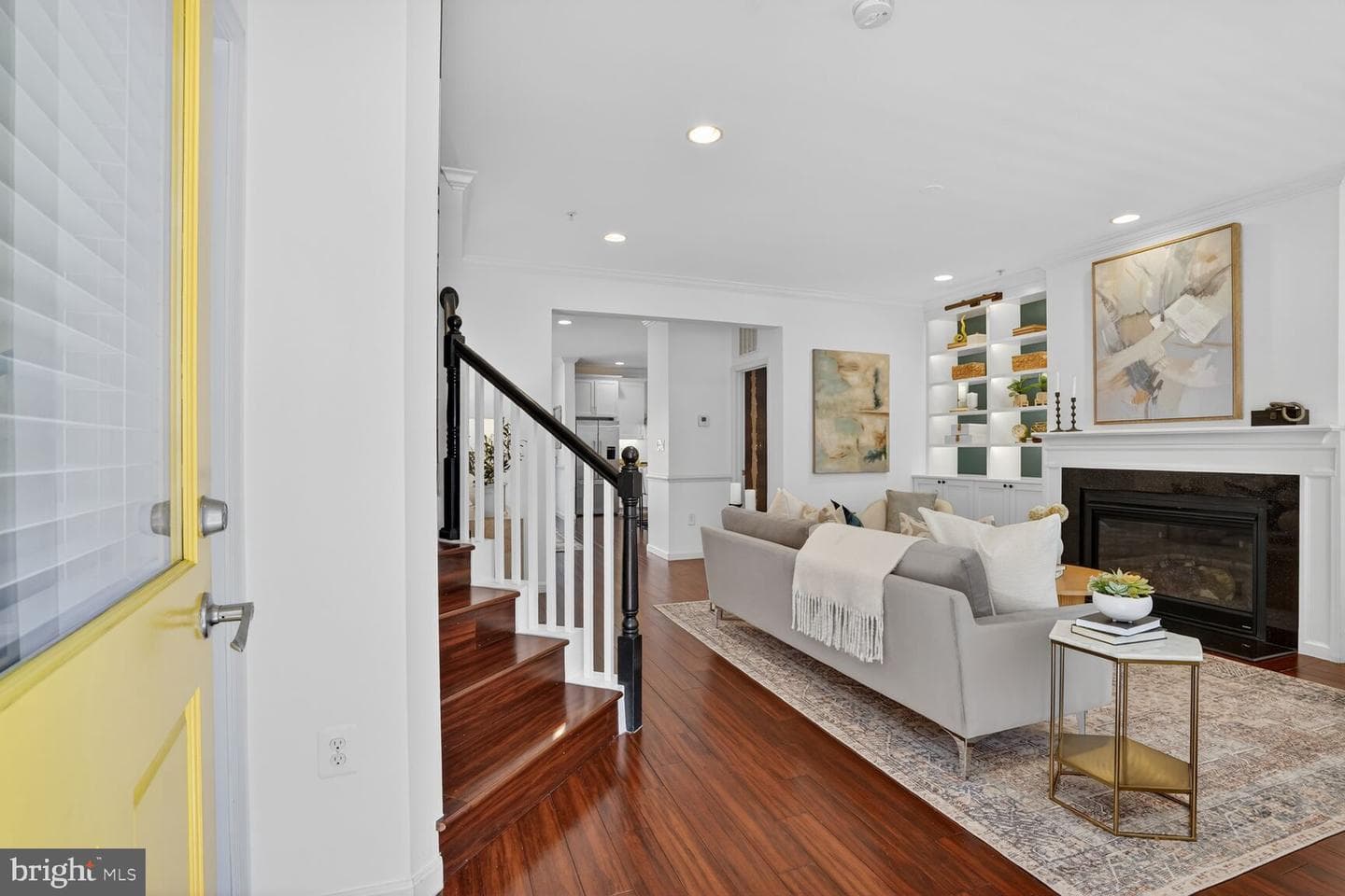 2247 Mount View Place SE photo 2