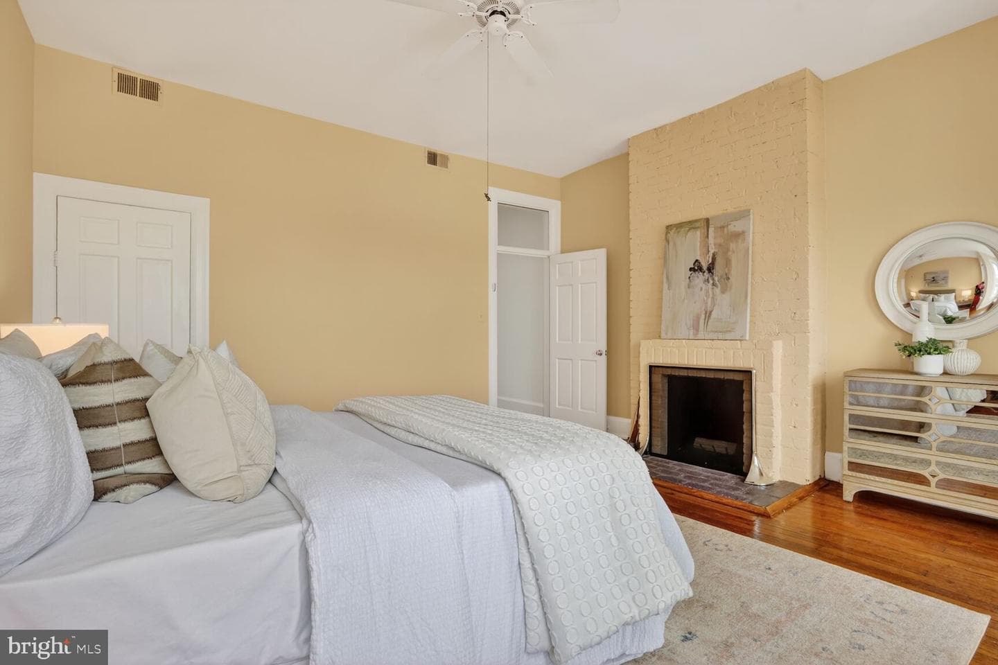 1243 E Street SE photo 15