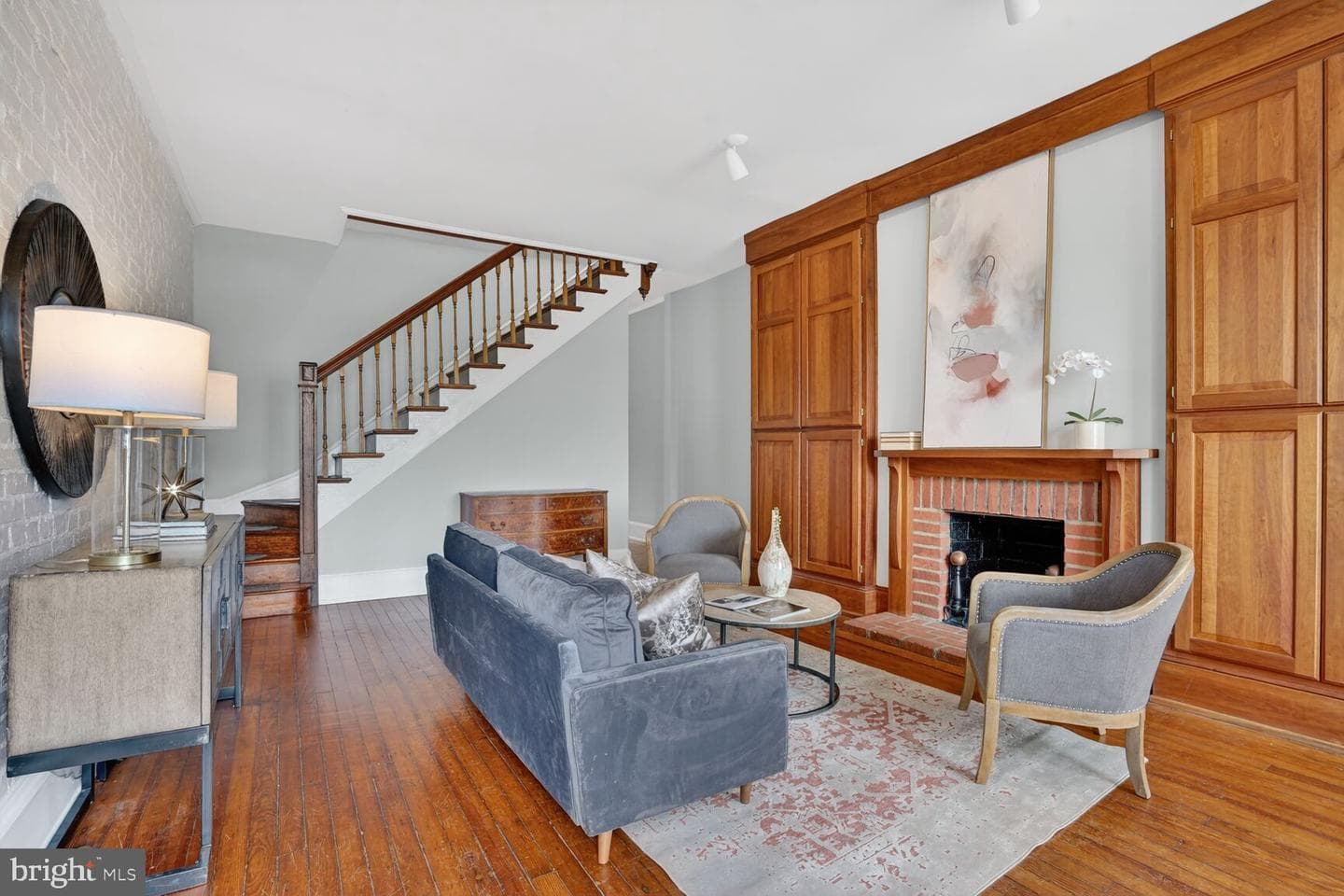 1243 E Street SE photo 4