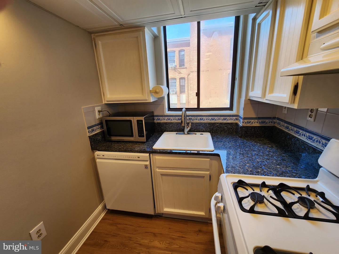 2610 Tunlaw Road NW #103 photo 11