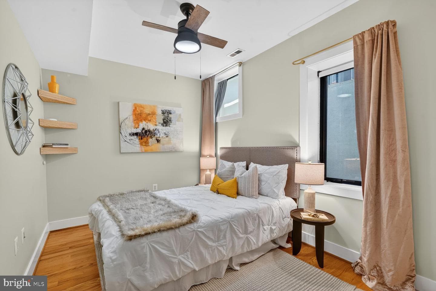 609 Gresham Place NW #1 photo 13