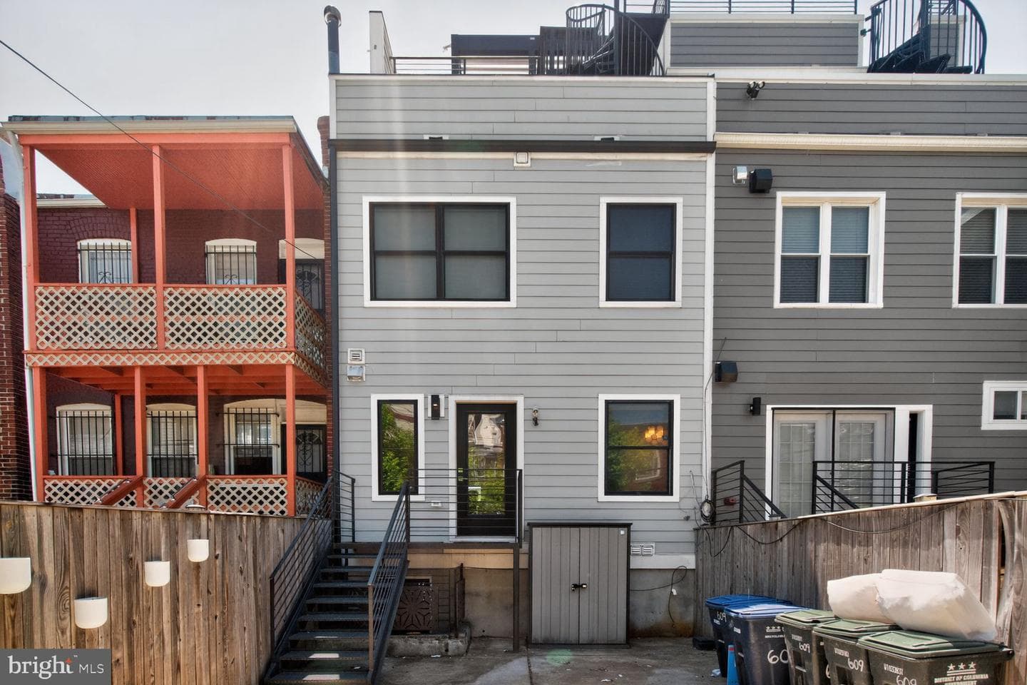 609 Gresham Place NW #1 photo 24