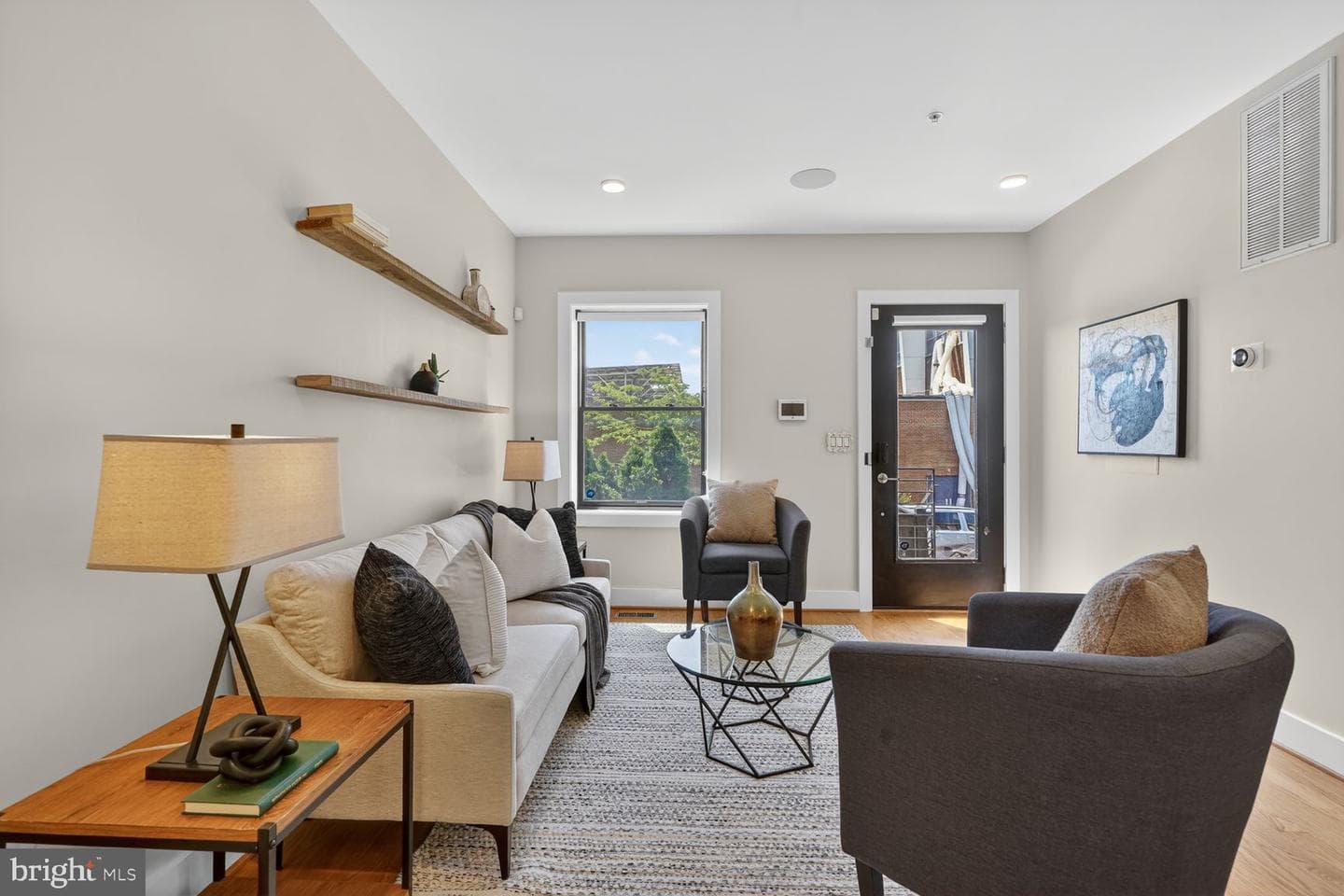 609 Gresham Place NW #1 photo 5