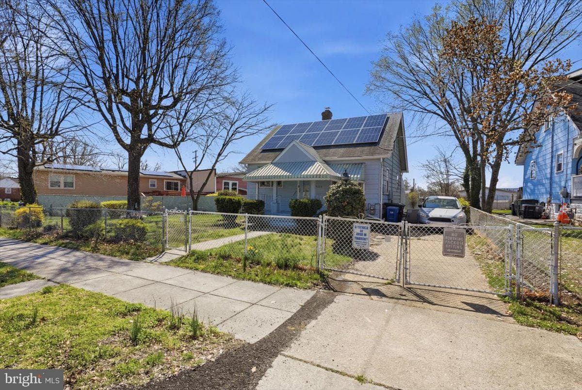 4339 Barker Street SE, Washington