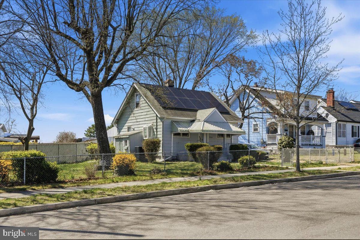 4339 Barker Street SE photo 3