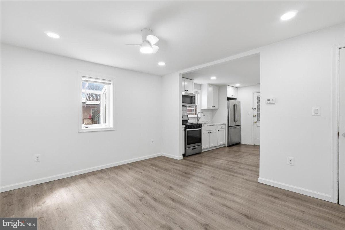 4339 Barker Street SE photo 8
