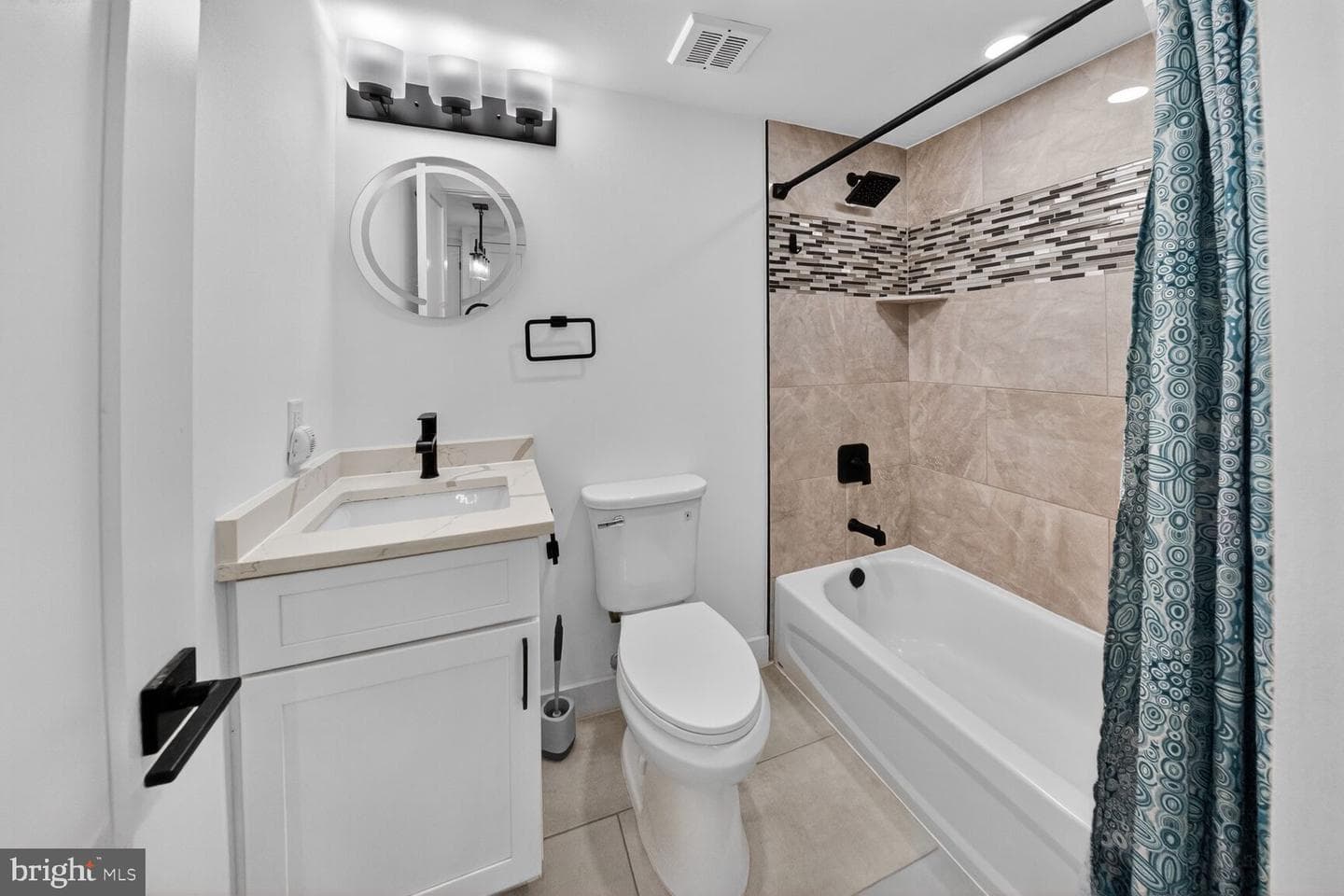 927 Kennedy Street NW #b02 photo 4