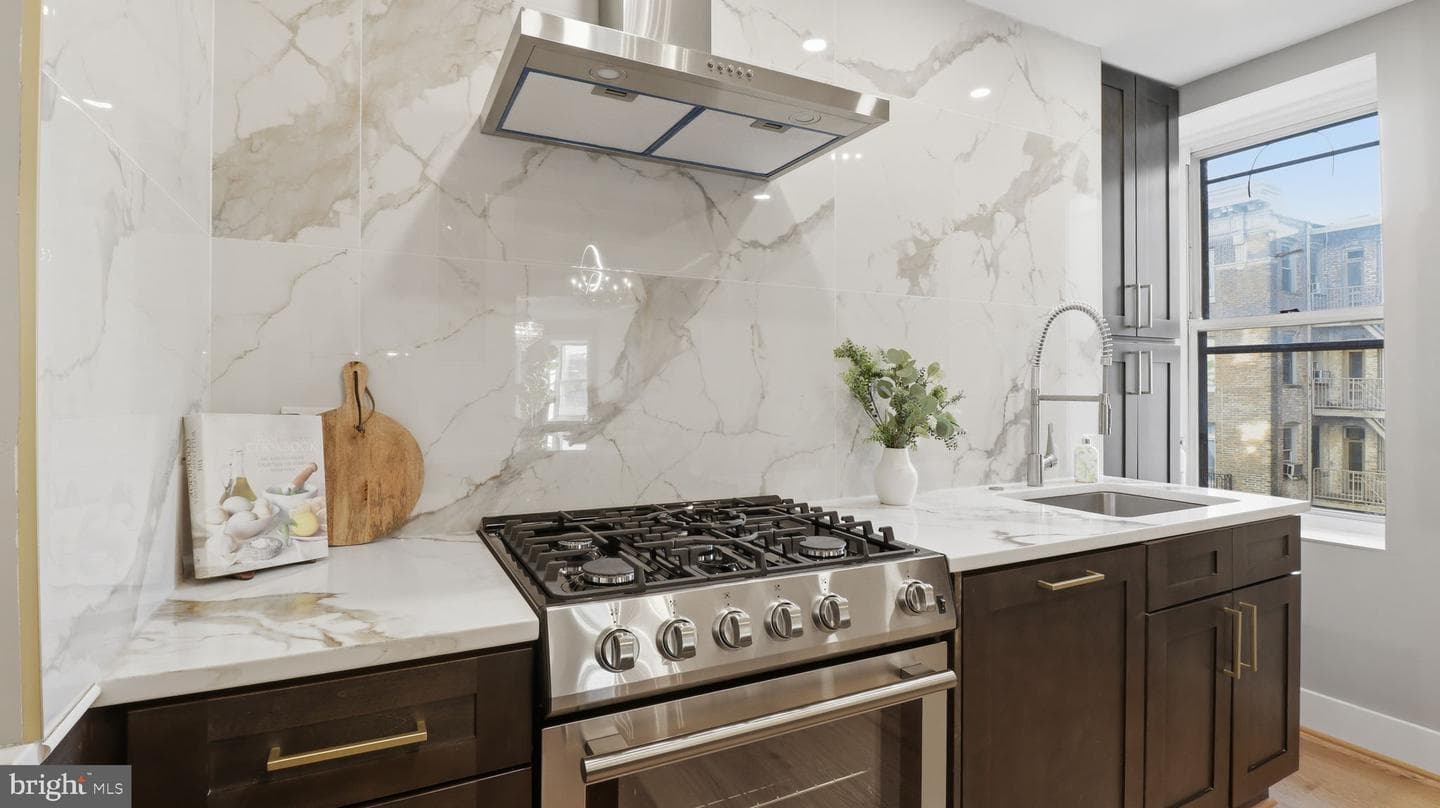 2205 California Street NW #303 photo 9