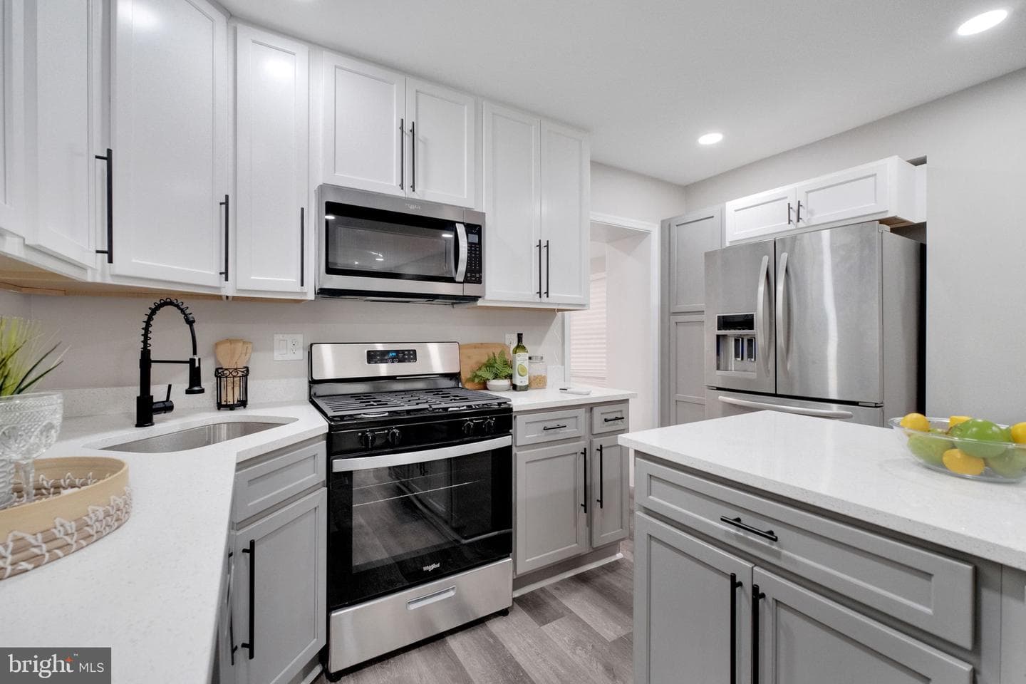 4035 Benning Road NE photo 3