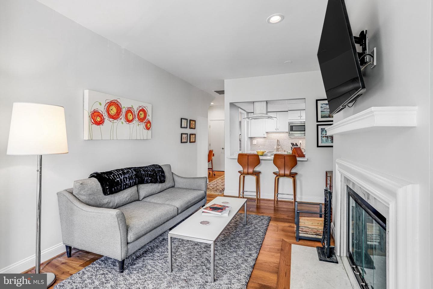 212 3rd Street NE #a photo 2