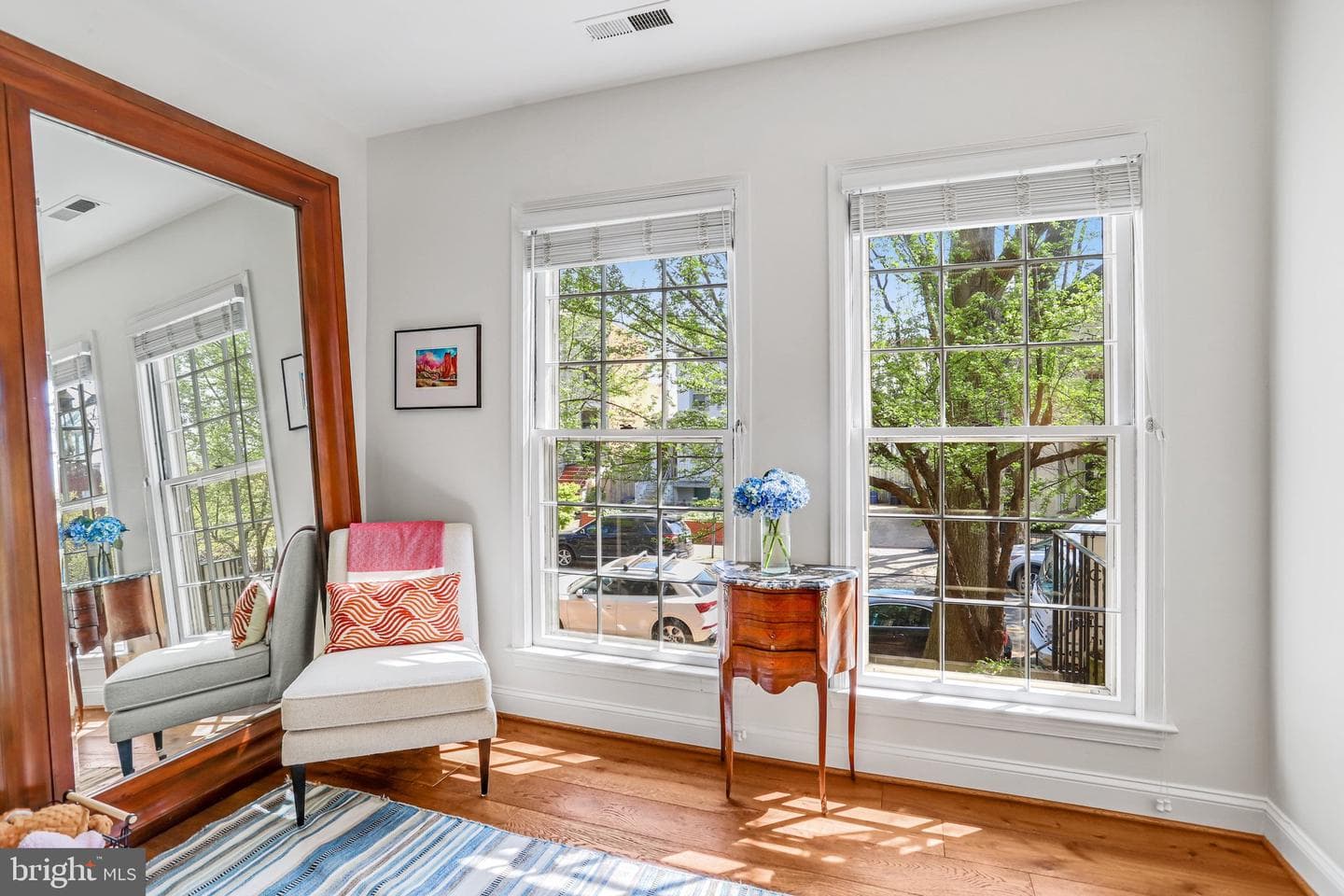 212 3rd Street NE #a photo 4
