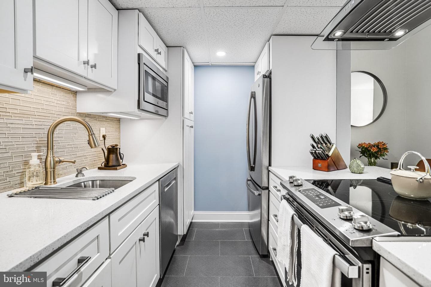 212 3rd Street NE #a photo 8